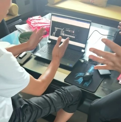 客戶現(xiàn)場(chǎng)討論方案