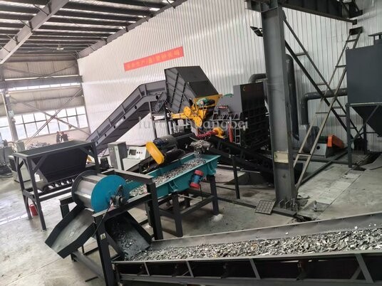 創(chuàng)新技術(shù)和全新智能軟件驅(qū)動，精準(zhǔn)挑除輕物質(zhì)和金屬雜質(zhì)