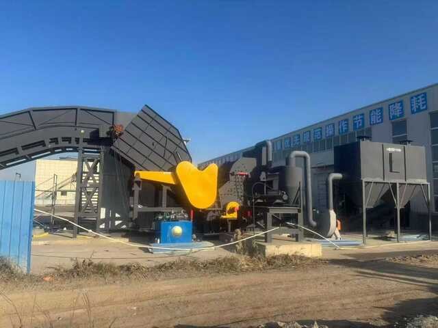 900破碎機(jī)成功坐落在國(guó)企的山腳下